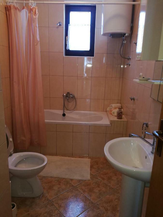 Apartman Ban Brodarica  Esterno foto